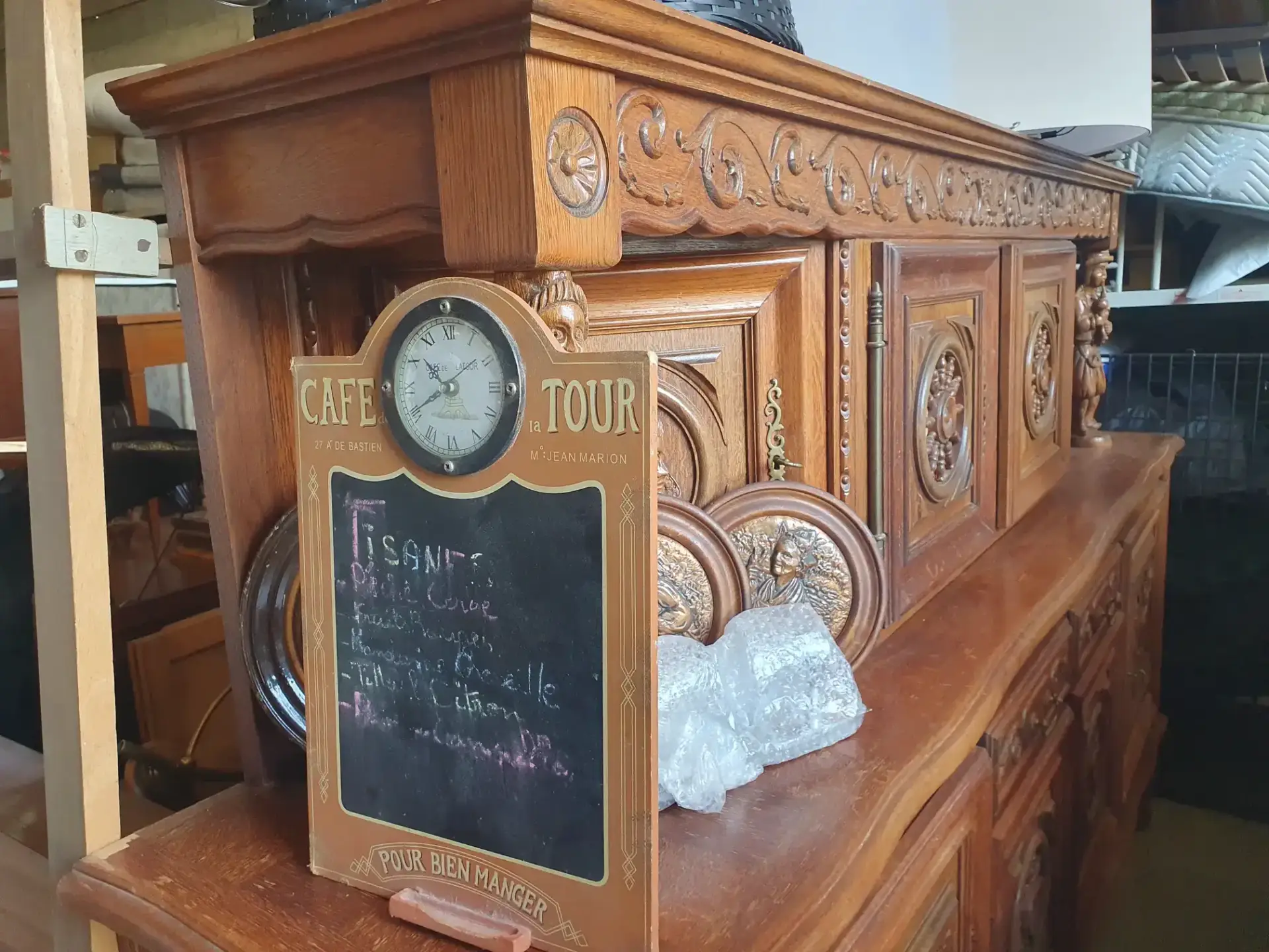 AHMI BOUTIQUE VUE ENTREE